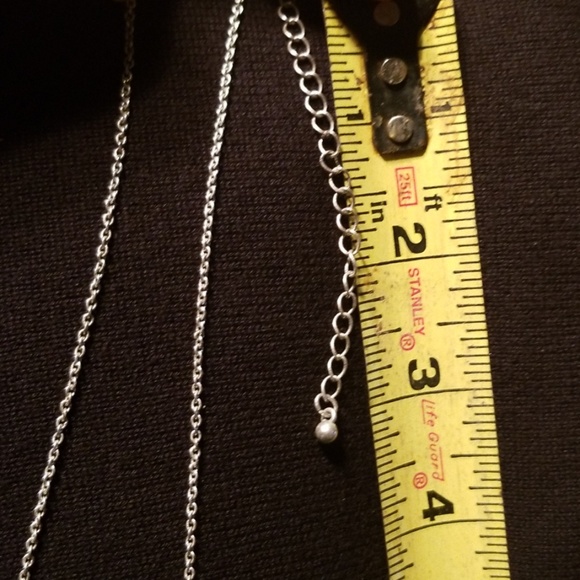 Envious Clover Necklace - Picture 8 of 8